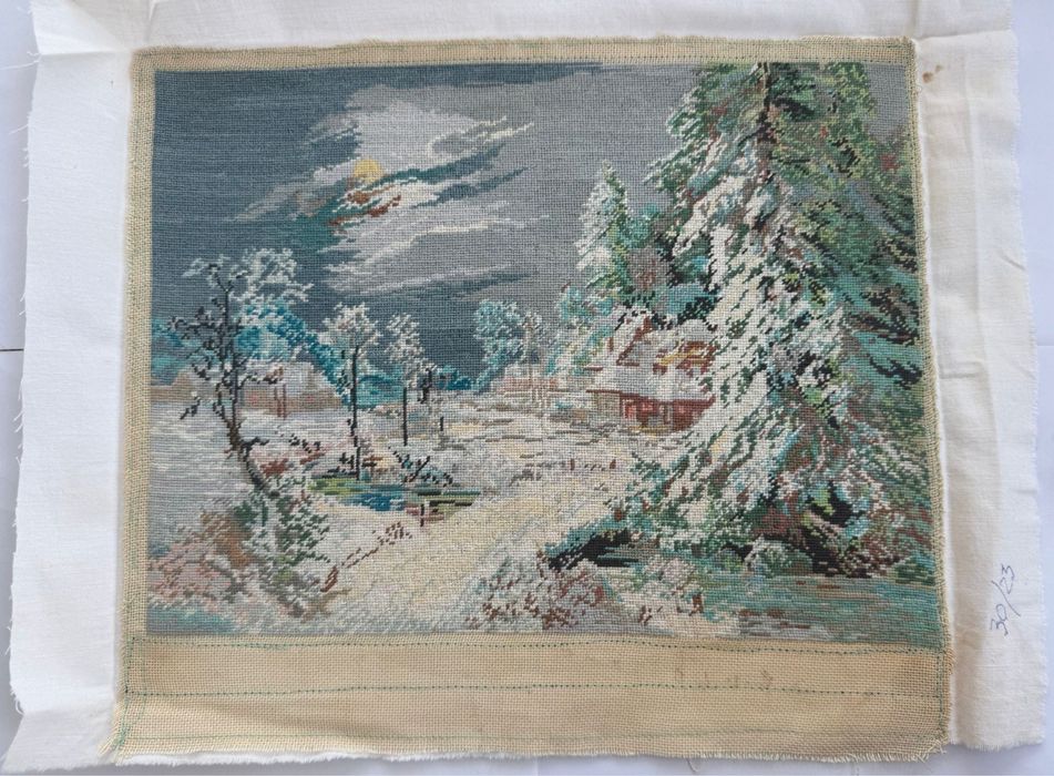 Goblen cusut manual – Peisaj de iarnă sub lună plină