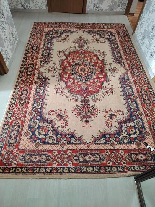 Продам ковёр натуральный