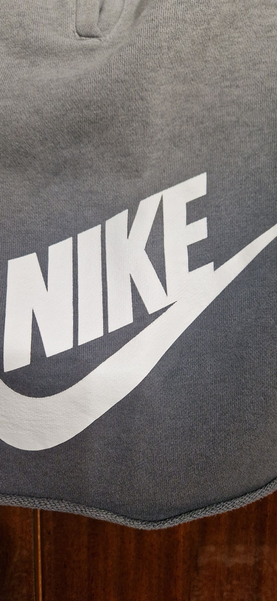NIKE къси спортни панталони  преливащи уникален модел.
