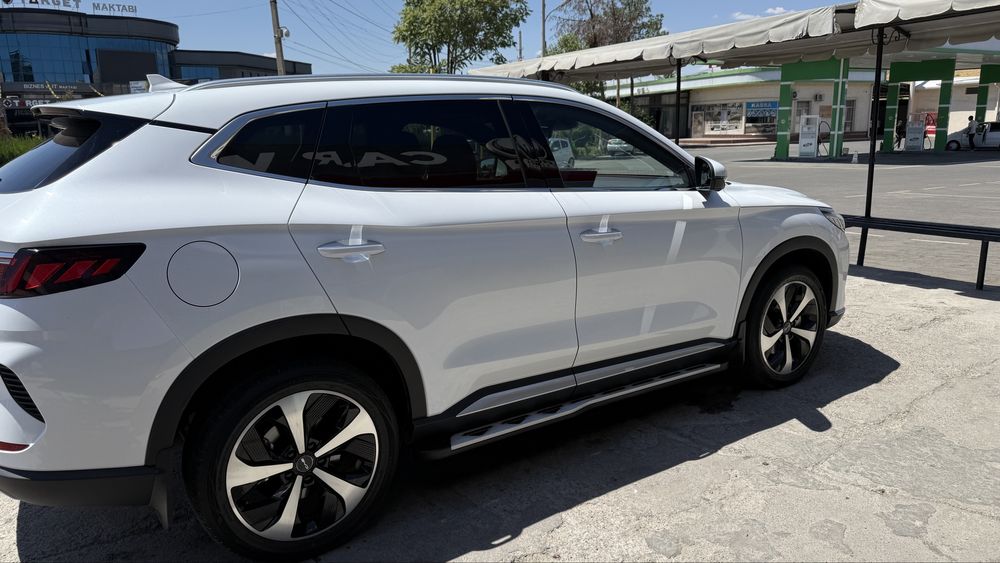 BYD SONG PLUS AWD Flagship (1,5 Ti Турбо)