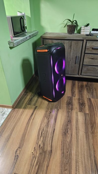 Jbl partybox 710