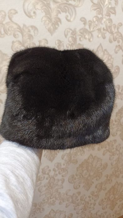 Продам  норковую женскую шапку