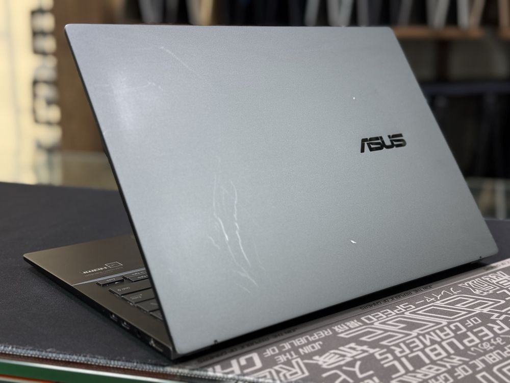 Asus Zenbook Core 5-125H 8/512GB Oled sensor ekranli