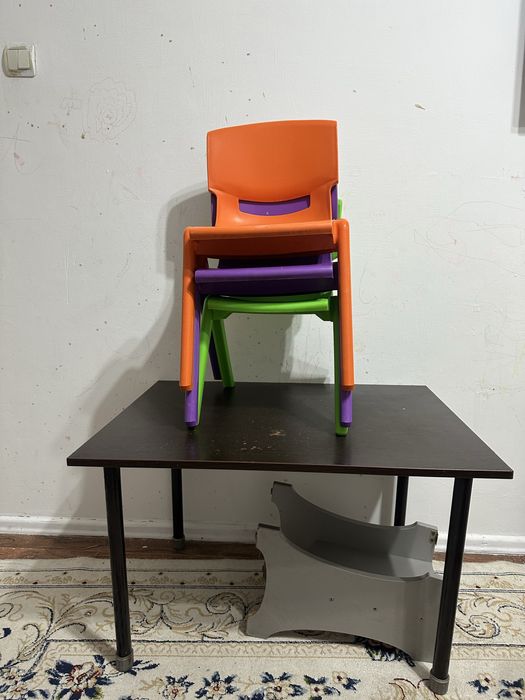 Продам столик со стульями