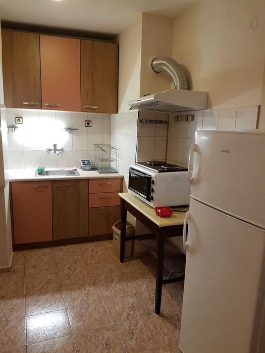 Дава се под наем Тристаен апартамент в Пловдив, Въстанически - 80 кв.м за 250 € - Снимка #2