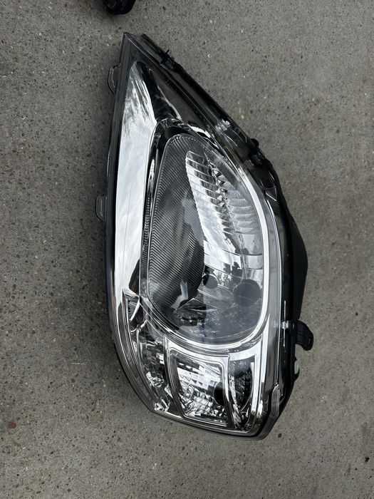 Set faruri Dacia Logan 1 Facelift  Far stanga Far dreapta