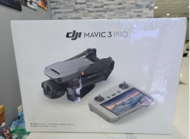 DJI Mavic 3 Pro Fly More