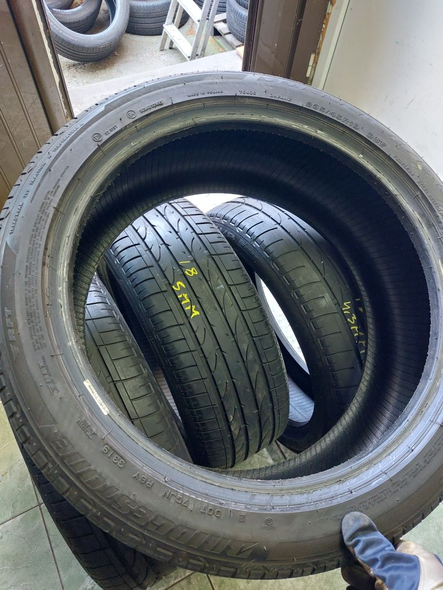 2 anvelope 235/45 R19 Bridgestone Runflat