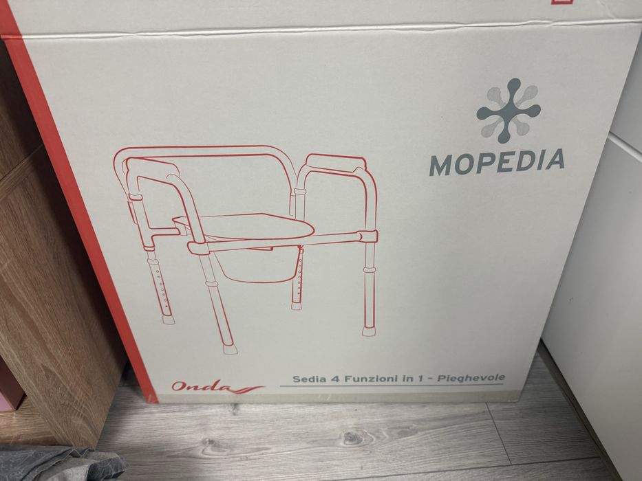 Scaun cu wc batrâni