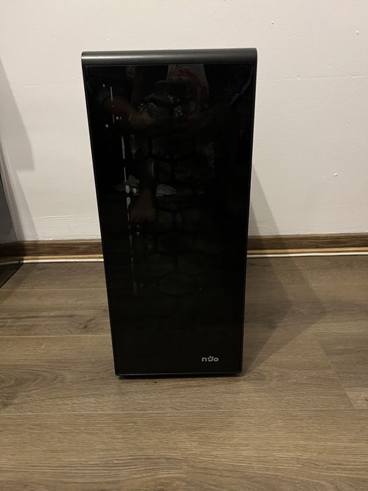 Calculator de vanzare/piesle componente ale calculatorului