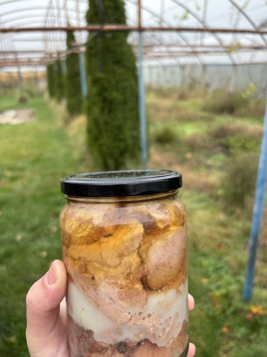 Свинксо в буркан 720мл-12 лвДоматено пюре от розови домати