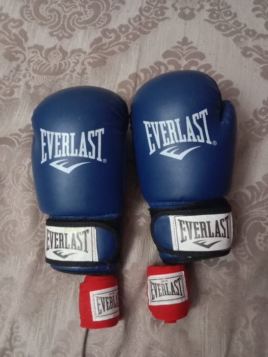 Продам боксёрские перчатки