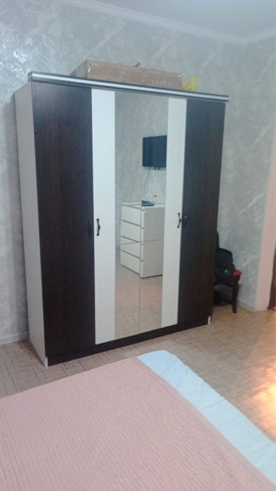 Продам шкаф в отличном состоянии очень вместительный