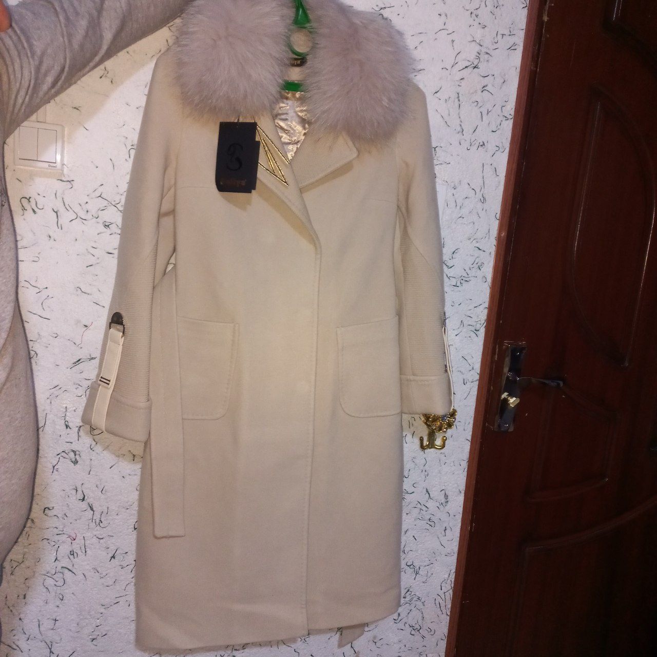 Qishki qalin palto