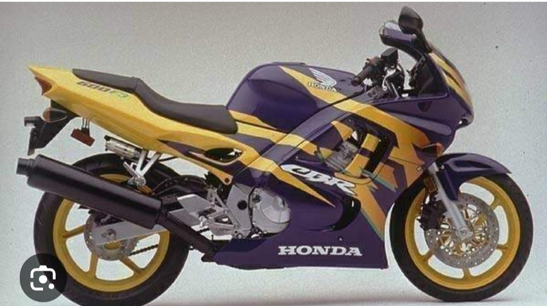 Honda CBR 600f 1, f 4i , Yamaha R1piese