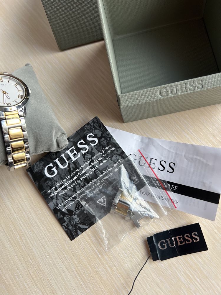 Часовник Guess