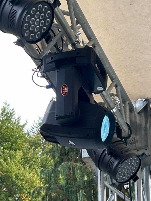 Inchiriez echip audio,lumini,led,scena pentru spectacole,conferinte