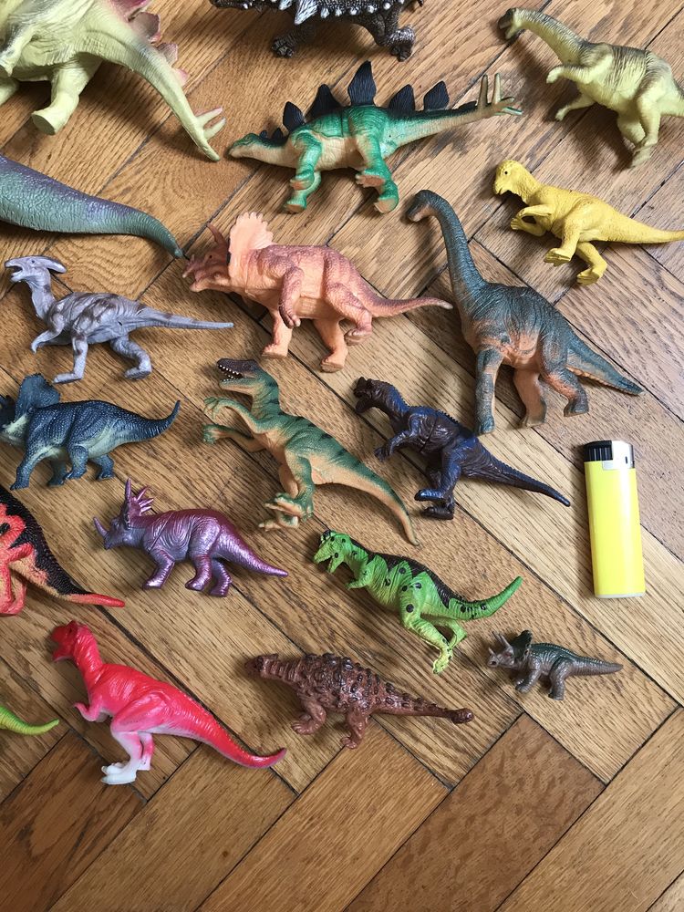 Dinozauri - jucării