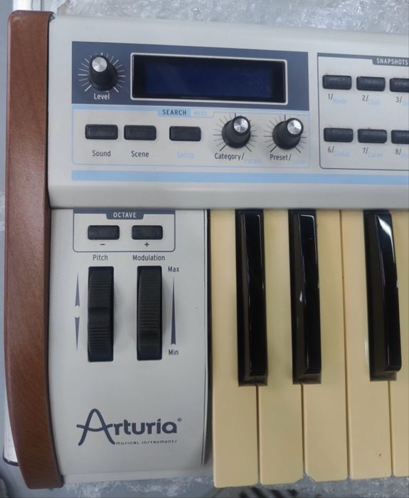 Clapa MIDI Arturia Analog Experience 49