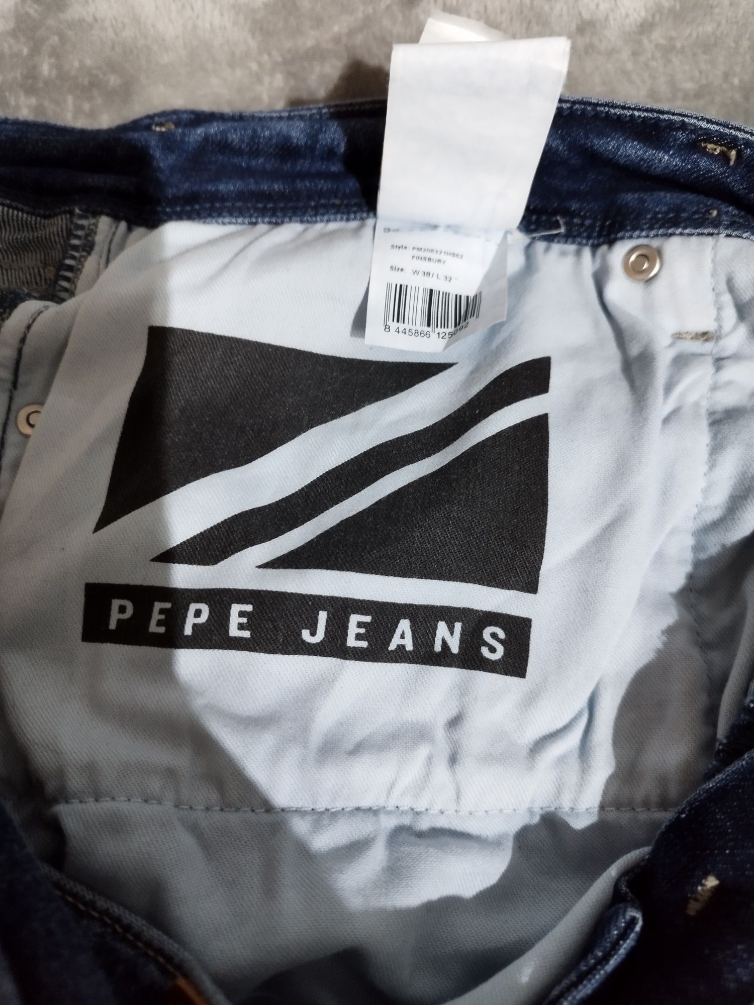 Оригинални дънки Pepe jeans и подарък колан.