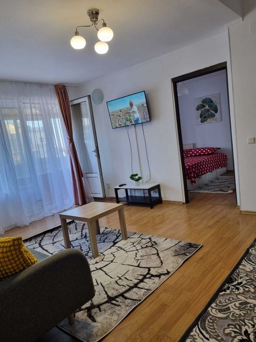 Proprietar  Vand apartament cu 2 camere Piata Romana