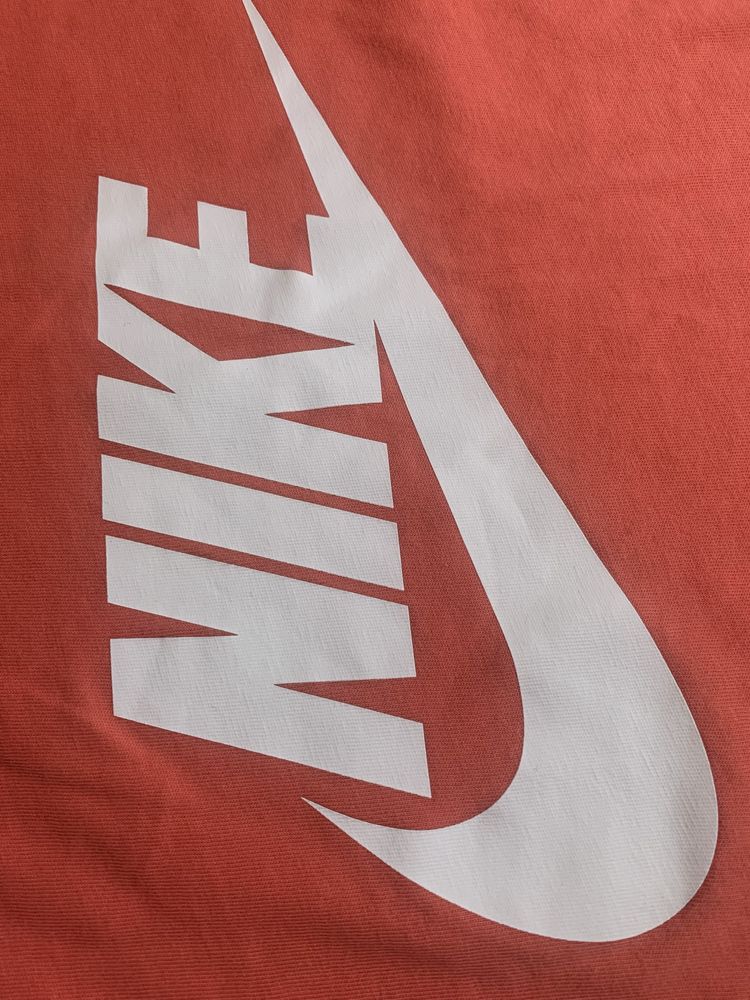 Тениска на Nike