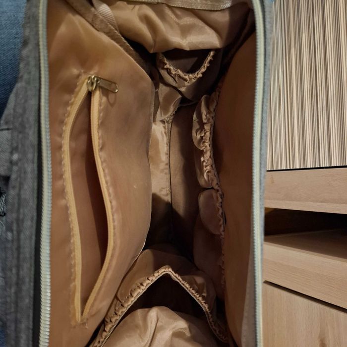 Ghiozdan incapator pt mamici de bebe