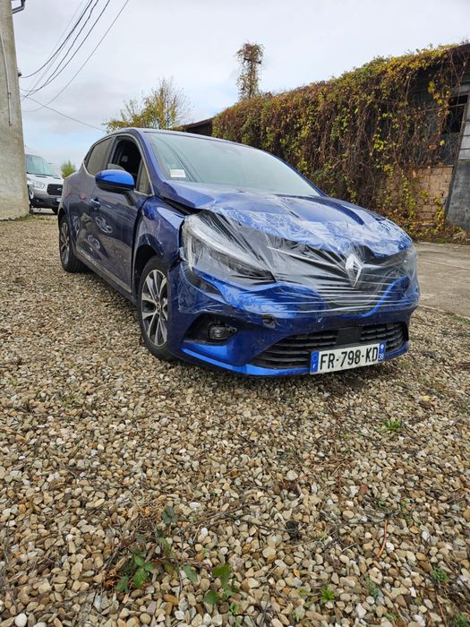 Renault clio 5 an 2020/ full/ benzina/ avariat/ 87000 km