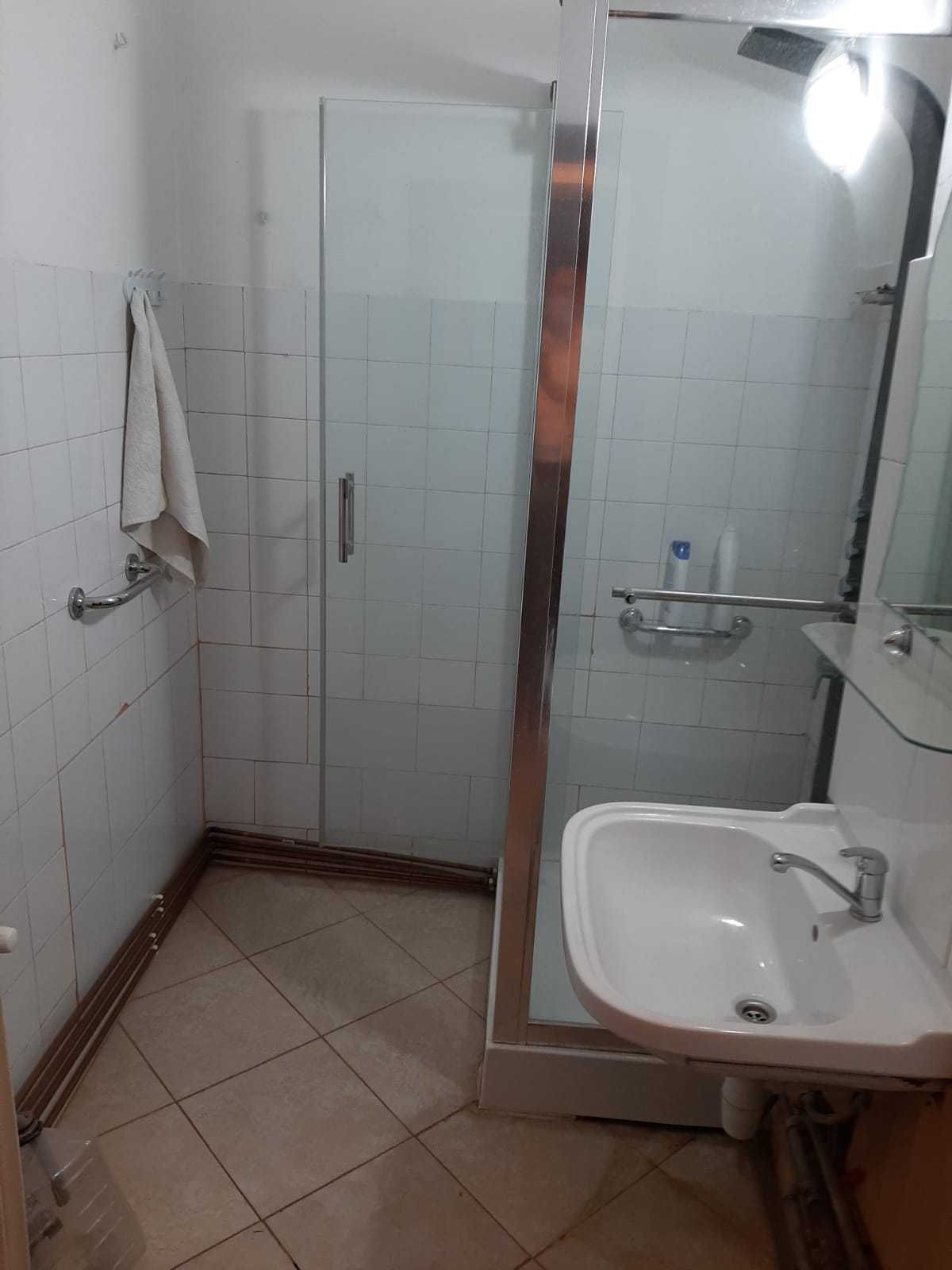 apartament 2 camere str.Costachi Negri langa Moldova Mall,pers fizica