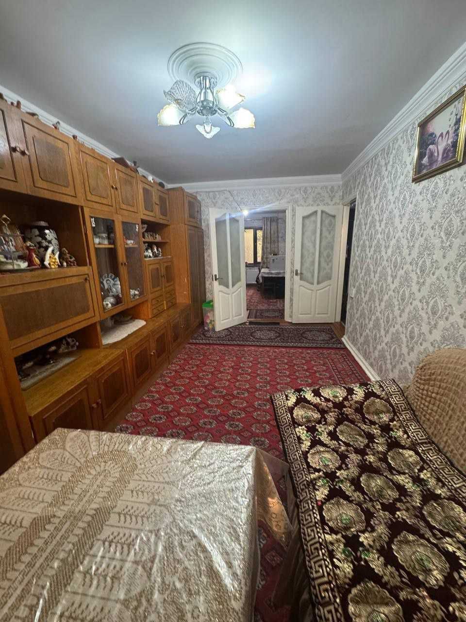 №3570.Продается 4х-комнатная квартира.