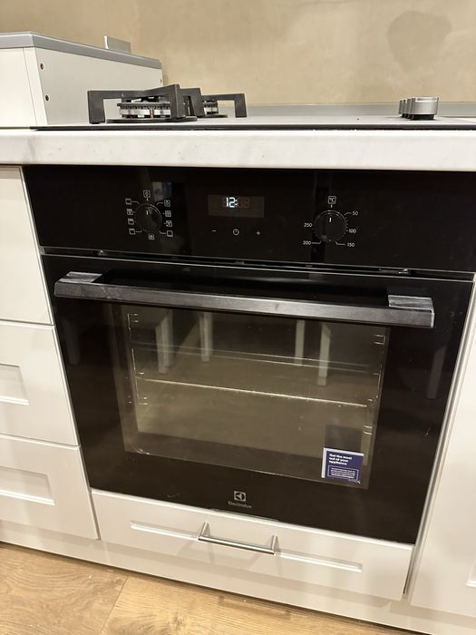 Cuptor si plita Electrolux