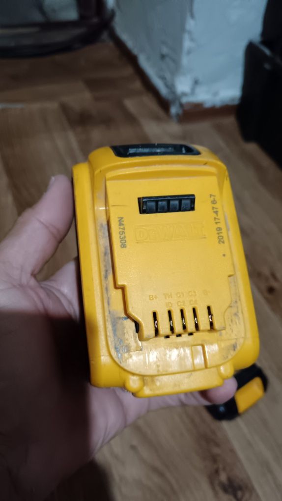 Аккумулятор 18в dewalt