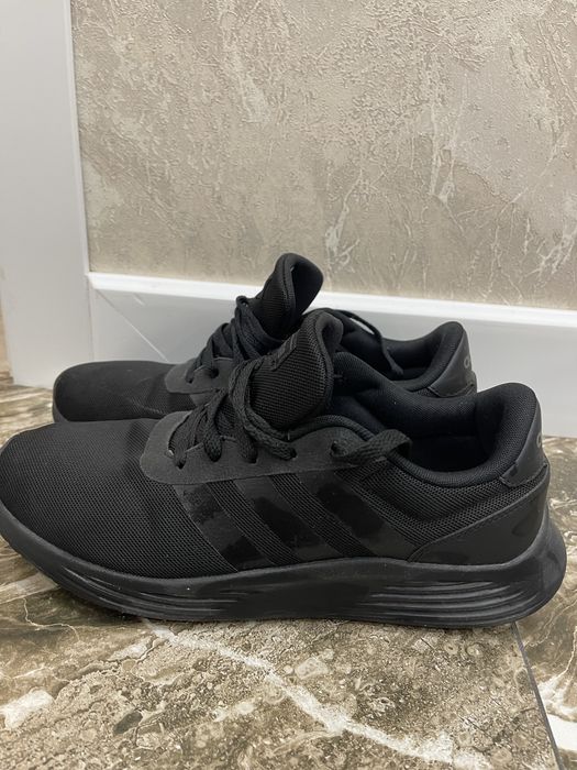 Кроссовки Adidas