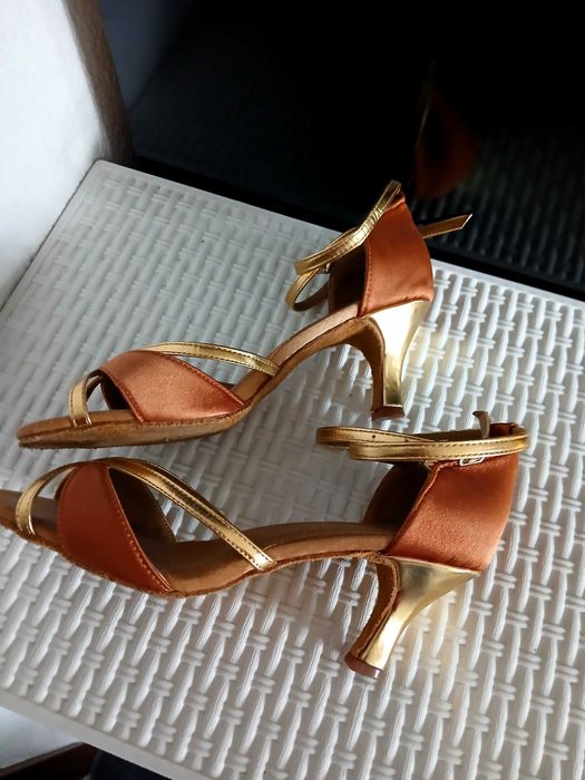 Дамски Обувки за латино танци