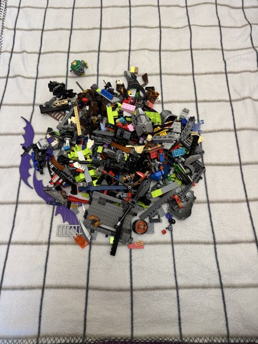 Lot Lego 3.2 kg - Nexo Knights 70321 + piese Tehnic/Bionicle, Roboți