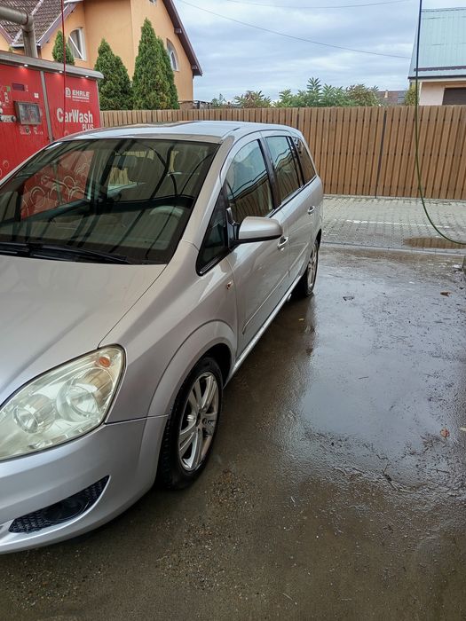 De vânzare Opel Zafira B 1.9 an 2008