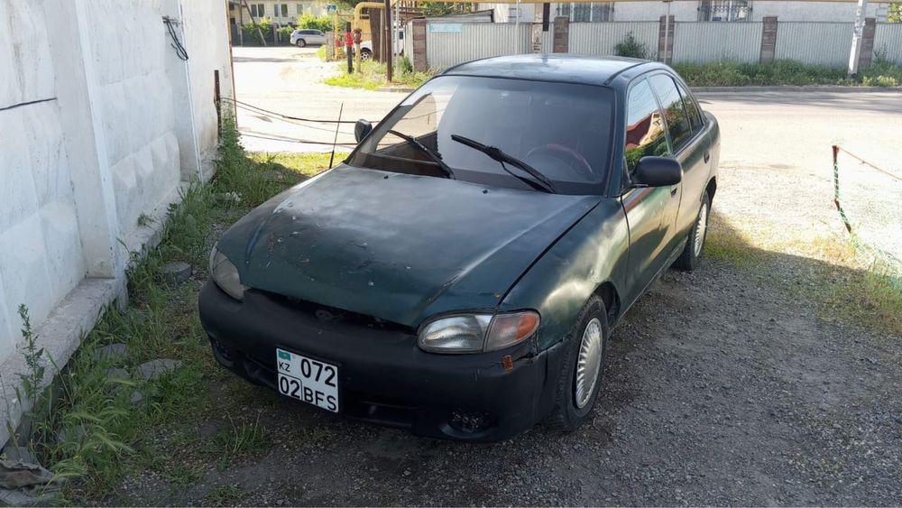 Huiyndai accent 1997