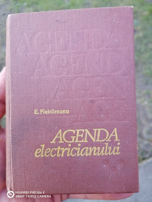 Vând sau schimb agenda electricianului