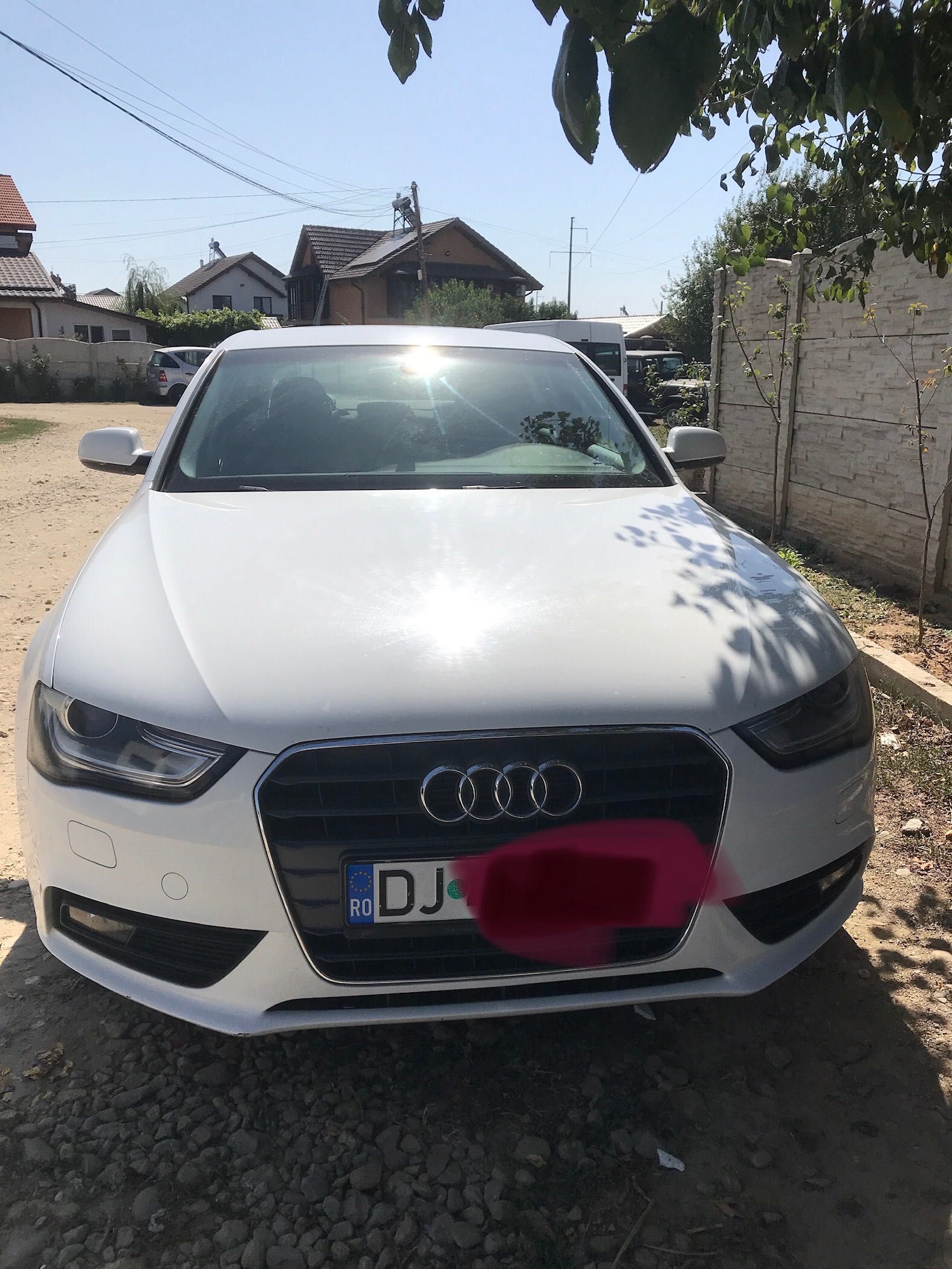 Vând Audi A4 manuala