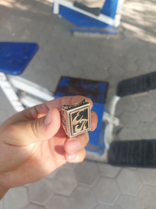 Печатка серебренная с инициалами из золота