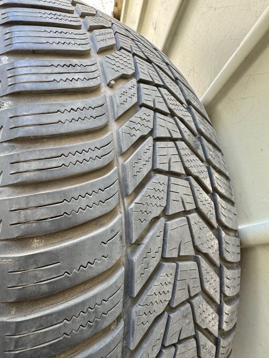 Зимни гуми Hankook 235/55/17 - 2бр.