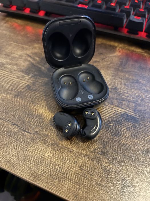 Casti Samsung Buds Live