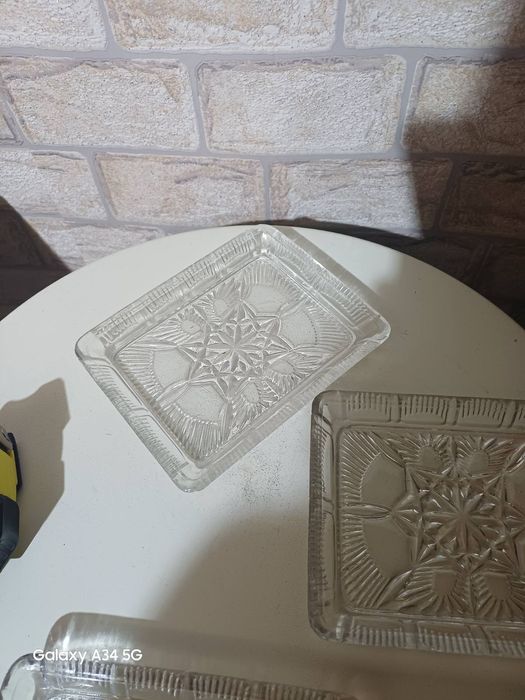 3 броя стари чини плата