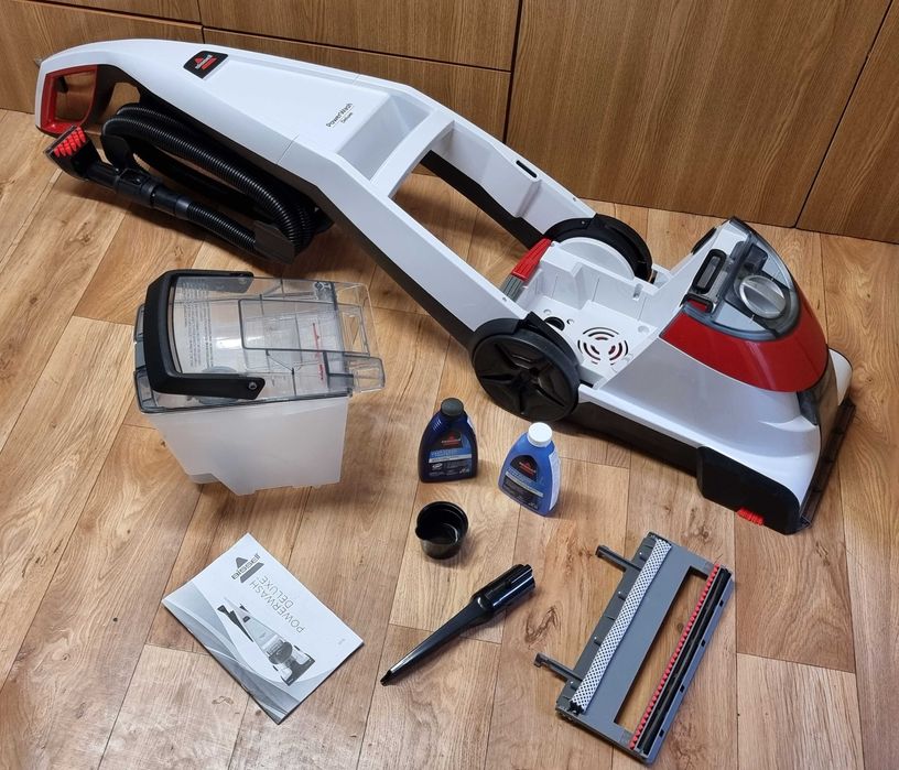 Aspirator profesional cu spalare Bissell power wash delux