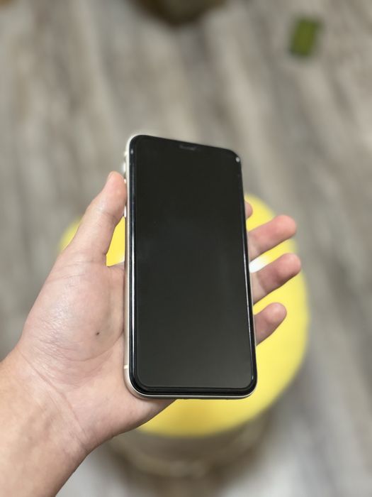 Айфон 11 идеяльном состоений