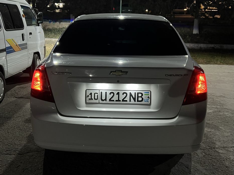 Lacceti 1.8 2 pozitsiya sotiladi xolati ideal srochna