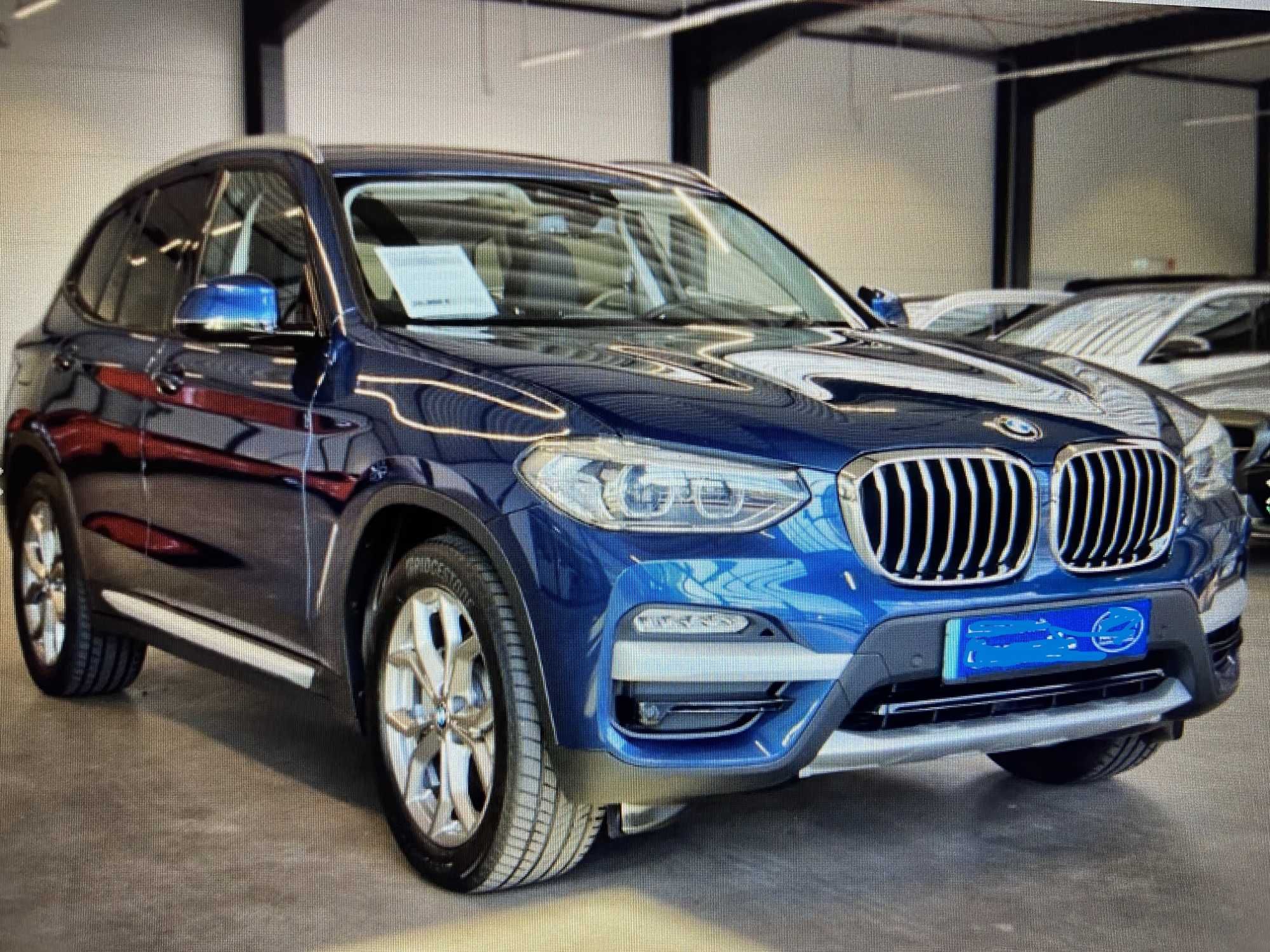 Se ofera spre vanzare BMW X3 30i