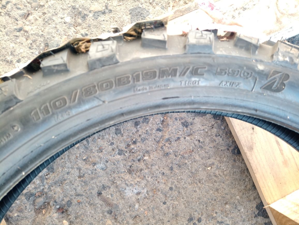 O anvelopa NOUA "trail" Bridgestone 110/80 B19 dot 0419