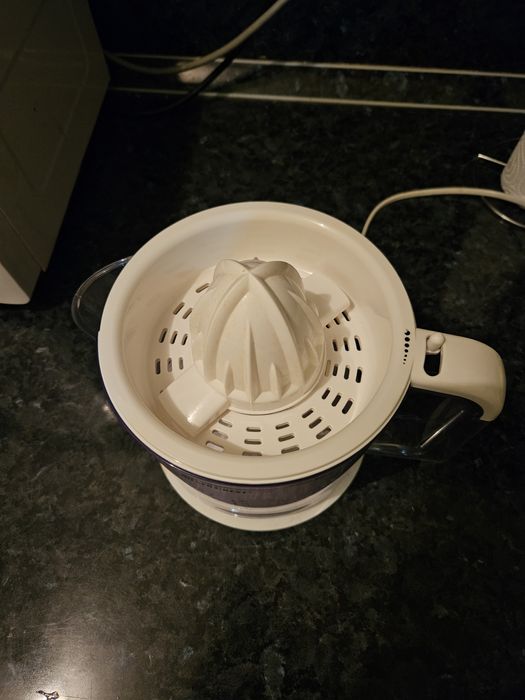 Електрическа сокоизтисквачка