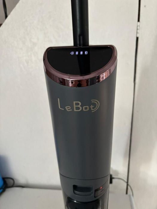 Продам пылесос Le Bot Y20